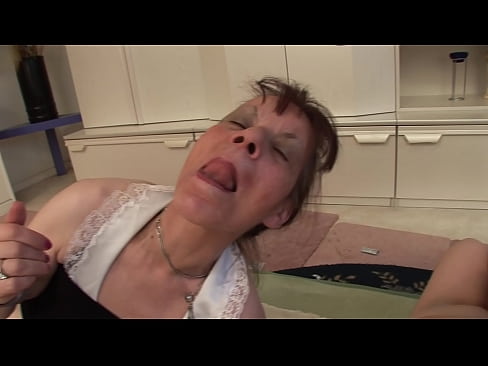 ❤️ Dalawang lola at isang lolo ang may threesome ️❌ Anal video sa tl.niceporn.ru ❤