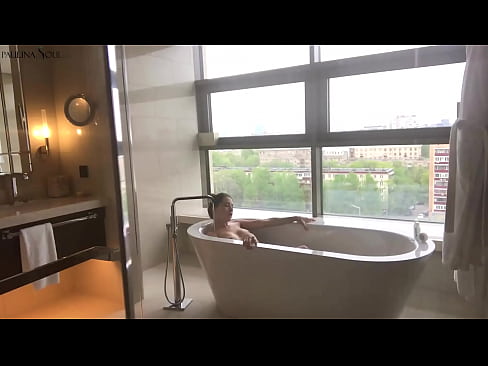 ❤️ Napakalaking babe madamdamin jerking off ang kanyang puki sa banyo ️❌ Anal video sa tl.niceporn.ru ❤