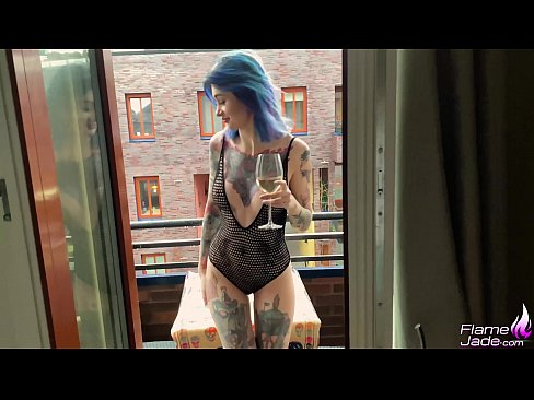 ❤️ Napakalaking Babae na Sumususo gamit ang isang Gulp at Masugid na Nanunuod sa Ilalim ng Bukas na Langit ️❌ Anal video sa tl.niceporn.ru ❤